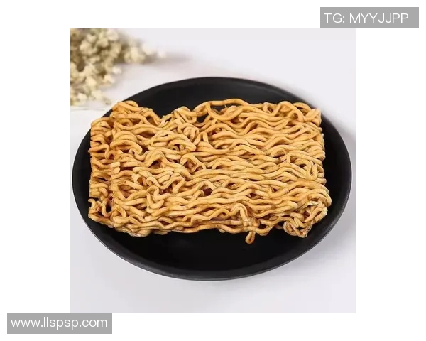 揭秘足球球星最爱的零食大公开 哪些零食成为他们的能量补给秘诀